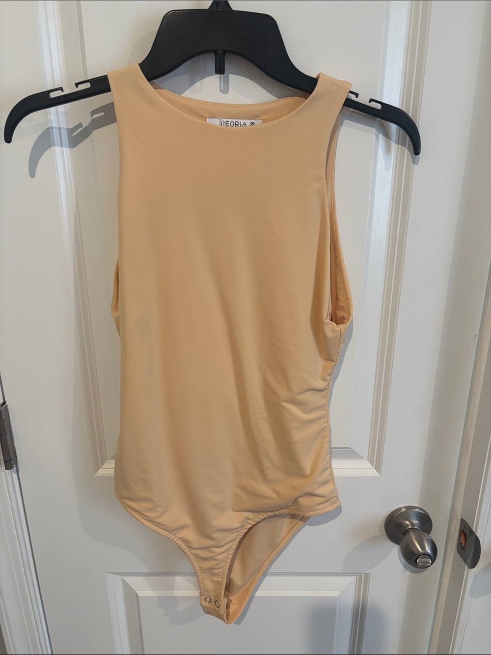 ReoRia Beige Sleeveless Scoop Neck Bodysuit